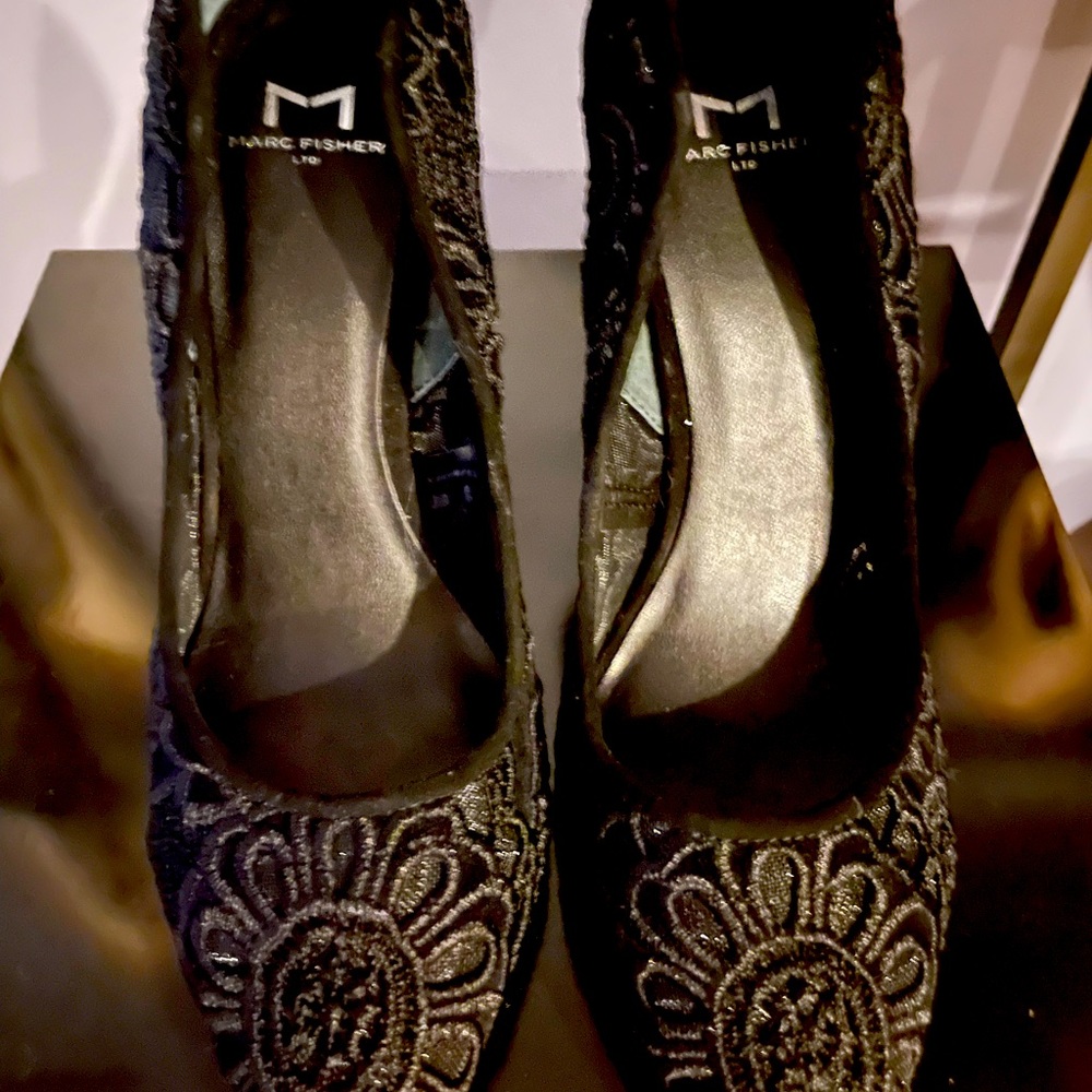 MARC FISHER New elegant black embroidery high Heels, no box, size 9M.
